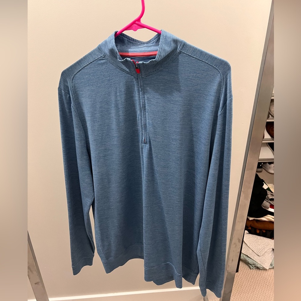 Johnnie-O Golf 1/4 Zip, size Medium, golf club logo on left sleeve